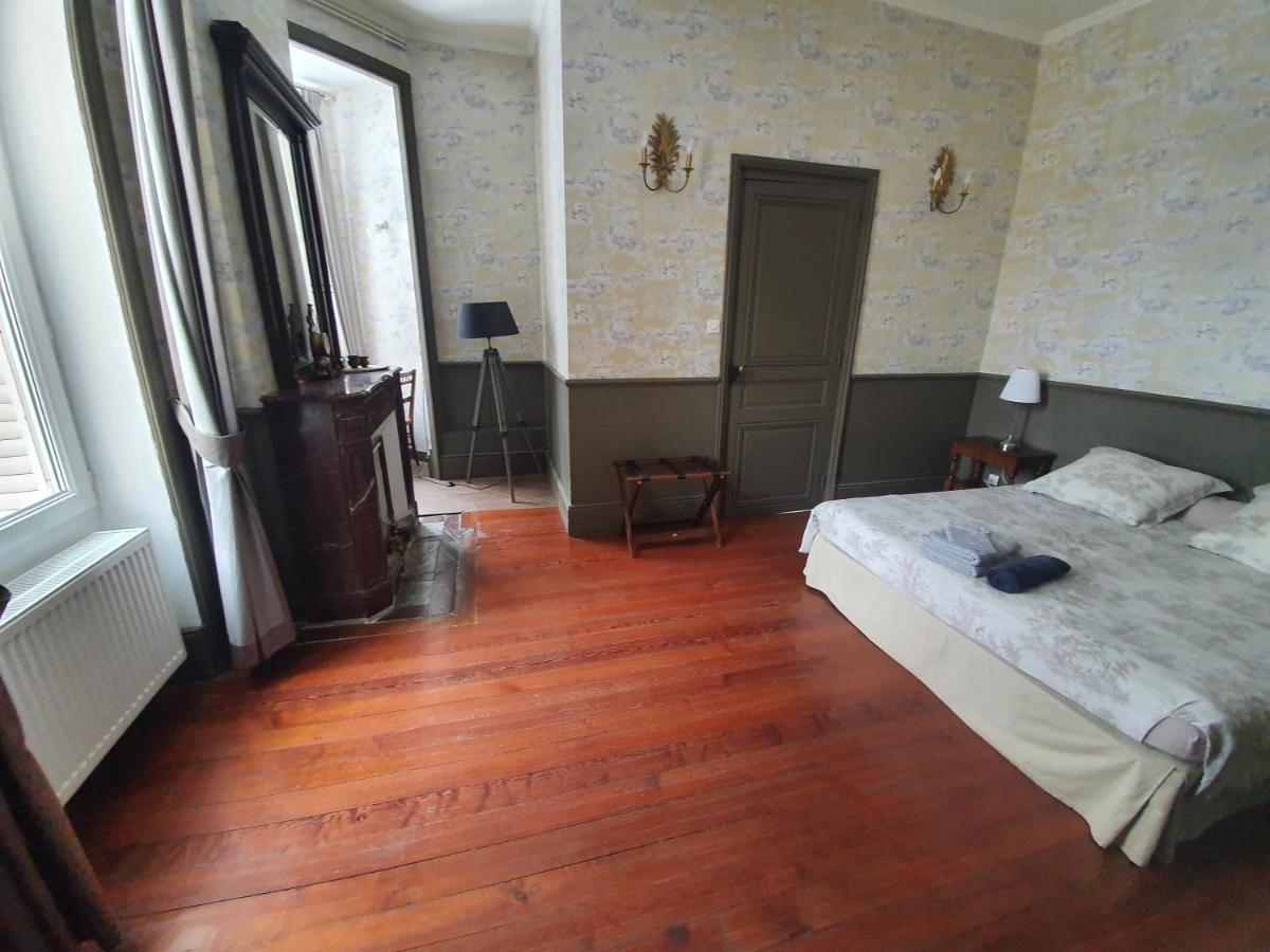 Chateau De Bonnevaux Bed & Breakfast Villeneuve-de-Marc