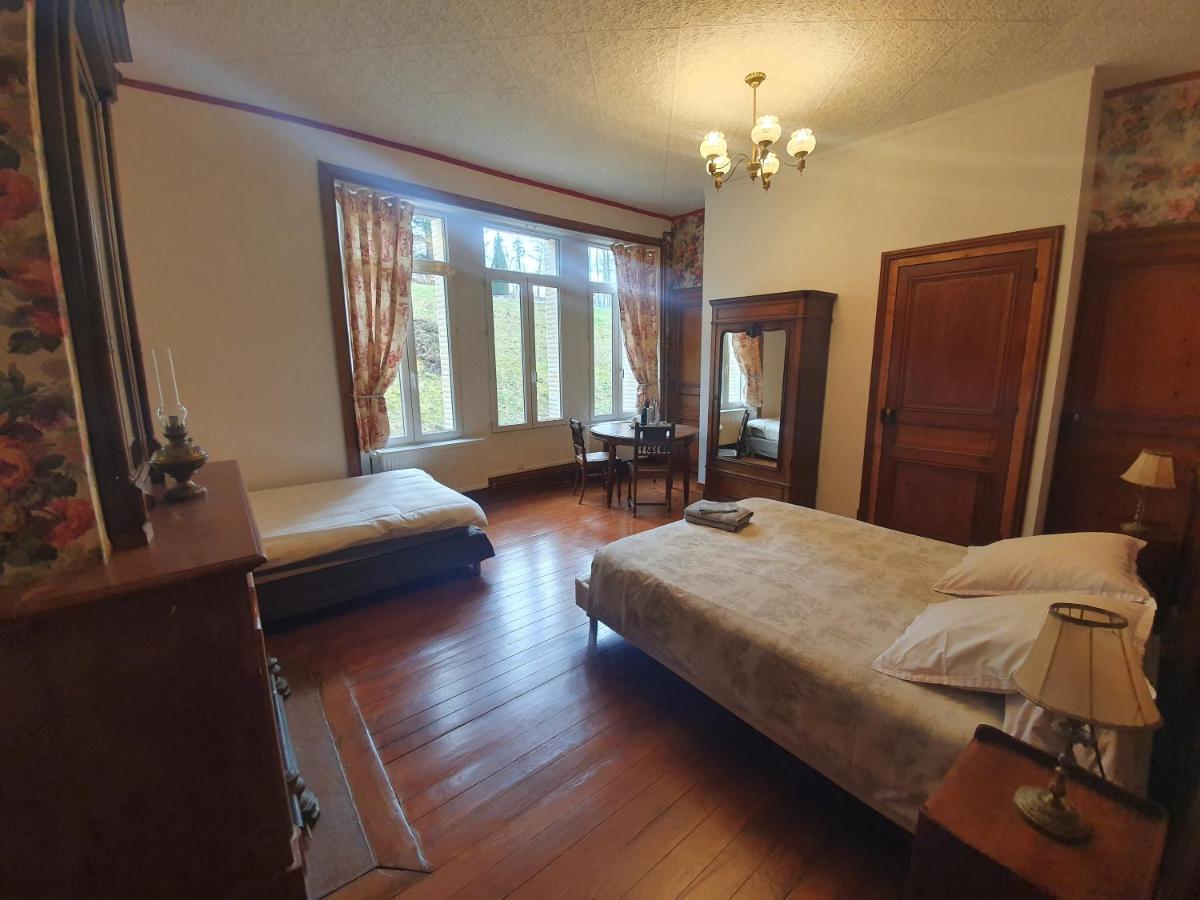 Chateau De Bonnevaux Bed & Breakfast 4*